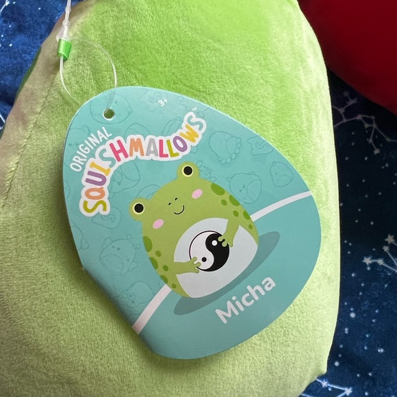 Squishmallows Micha the Frog with Yin Yang - Picture 3 of 4